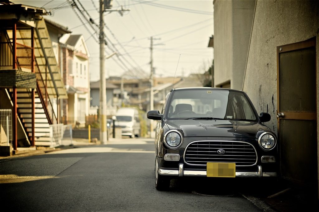 車は13年経過すると税金はいくら上がる ハイブリッドと軽自動車についても